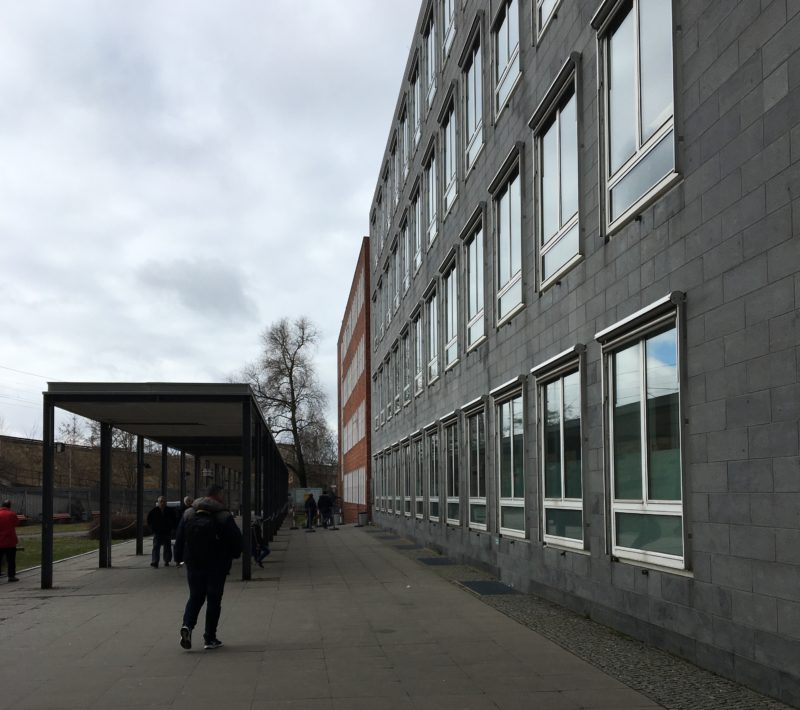 entrance to berlin auslanderbehorde visa office