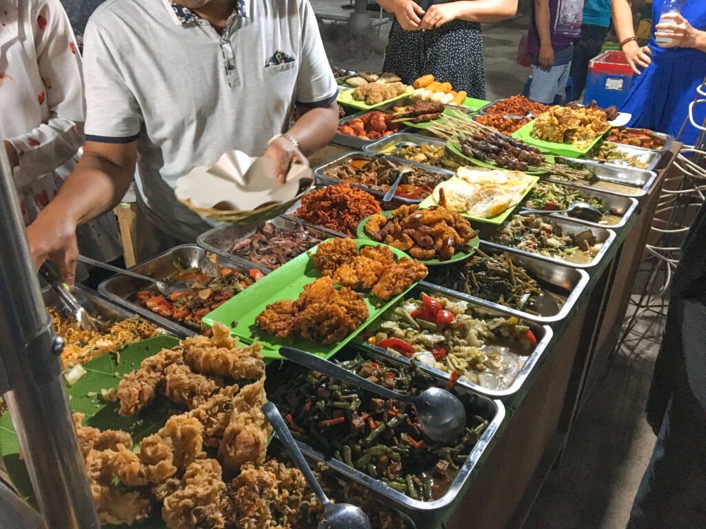 night market tradition food on gili trawangan