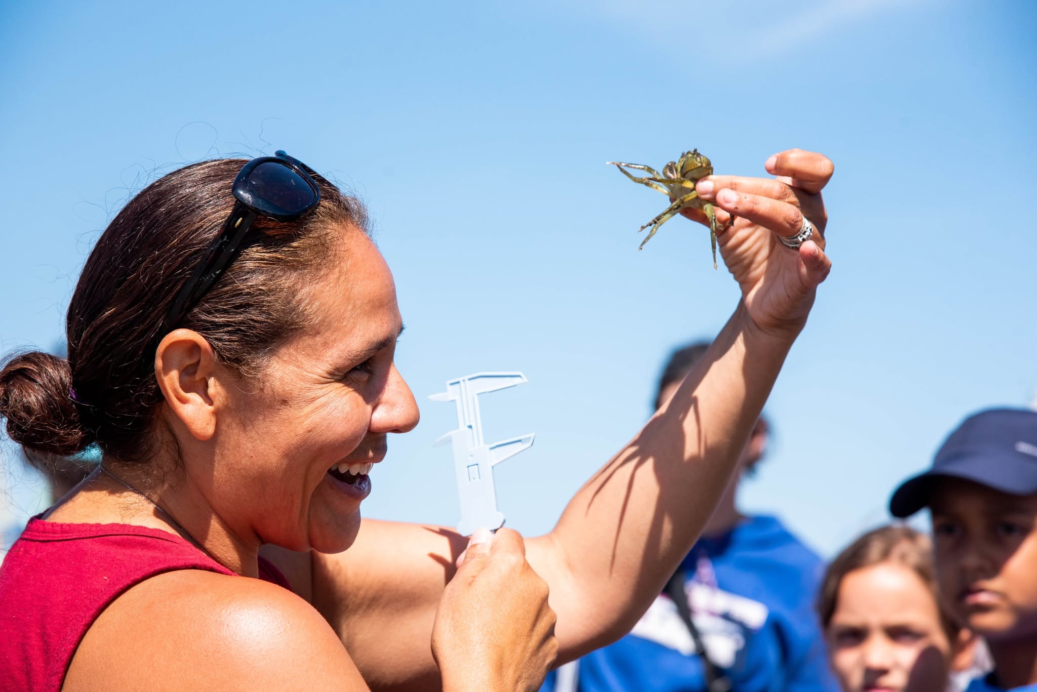 gabby bradt unh extension with a green crab